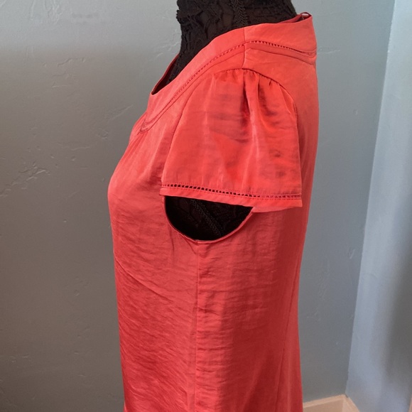 H&M blouse - new with tags - size 10- cap sleeve - - Picture 2 of 4